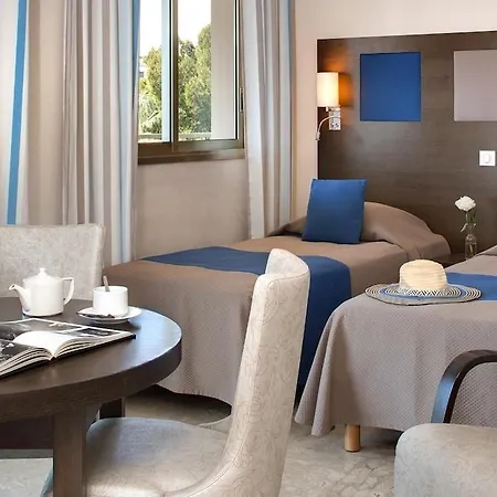 Hotel The Originals Boutique, Les Strélitzias