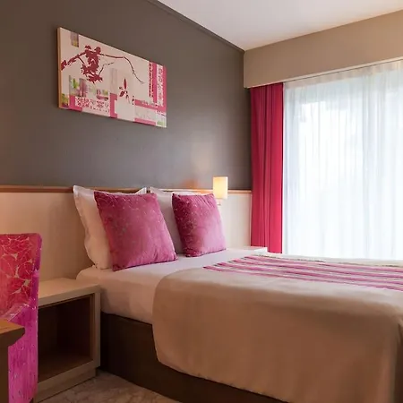 The Originals Boutique, Les Strélitzias 3*