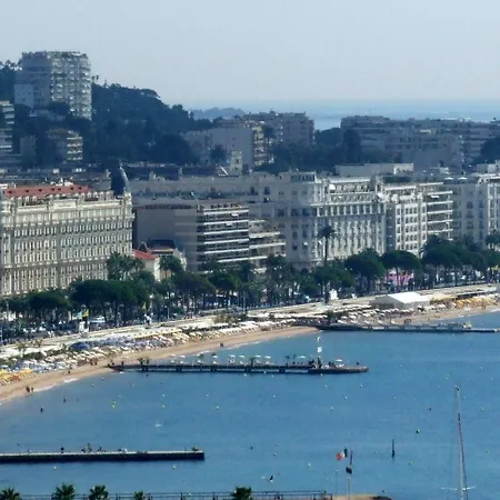 The Originals Boutique, Les Strélitzias Hotel