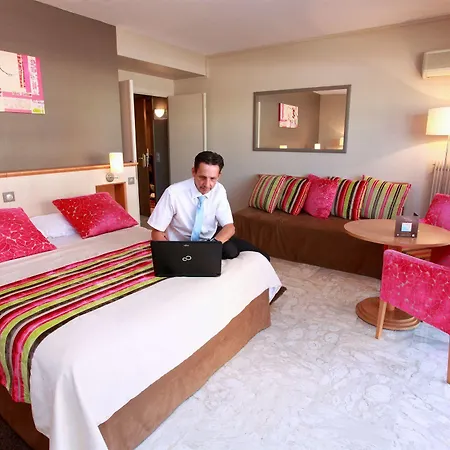 The Originals Boutique, Les Strélitzias Hotel